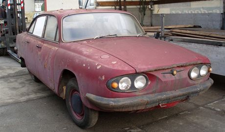 Prototyp vozu Tatra 603 A ped zahjenm renovace. (24. ledna 2013)