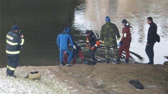 Policisté pedpokládají, e nali tlo mue, který se ztratil ped týdnem v...