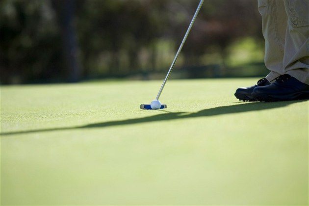 Golf (ilustrační foto) Golf (ilustrační foto)