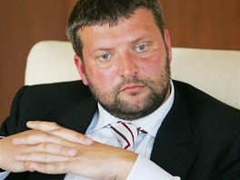 Ministrem dopravy Topolánkovy vlády se stal v záí 2006.