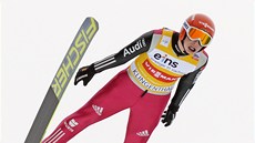 ZÁKLAD VÍTĚZSTVÍ. Německý sdruženář Eric Frenzel při skokanské části závodu ZÁKLAD VÍTĚZSTVÍ. Německý sdruženář Eric Frenzel při skokanské části závodu