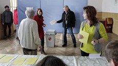 Zbigniew Czendlik volí svého prezidenta v Lanškrouně. Foto: Radek Kalhous, Zbigniew Czendlik volí svého prezidenta v Lanškrouně. Foto: Radek Kalhous,