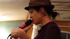 Jana Kirschner v nahrávacím studiu Sono