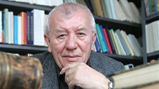 Historik Robert Sak se věnuje dějinám 19. a 20. století. Historik Robert Sak se věnuje dějinám 19. a 20. století.