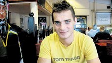 Vladimír Eminger na hokejovém stadionu Oulun Energia Areena Vladimír Eminger na hokejovém stadionu Oulun Energia Areena