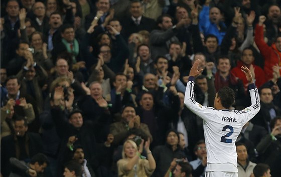 MLADÁ HVZDA. Obránce Raphael Varane z Realu Madrid se raduje z gólu, který