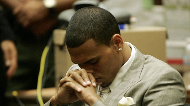 Chris Brown u soudu kvli zmlcen ptelkyn Rihanny (2009) 