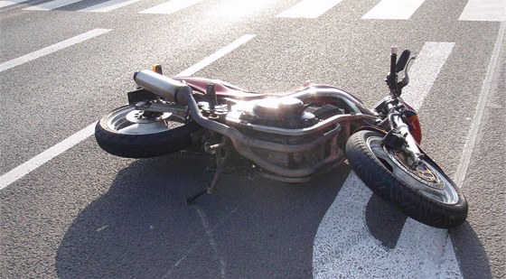 Nehoda motocyklu. (Ilustraní snímek)
