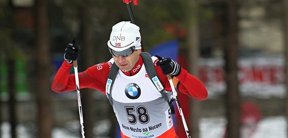 LEGENDA. Norský biatlonista Ole Einar Björndalen pílí do cíle novomstské