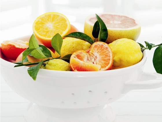 Vitamin C v pírodní podob vám nejen pome zstat zdraví, ale také si mete skvle pochutnat. (Ilustraní snímek)