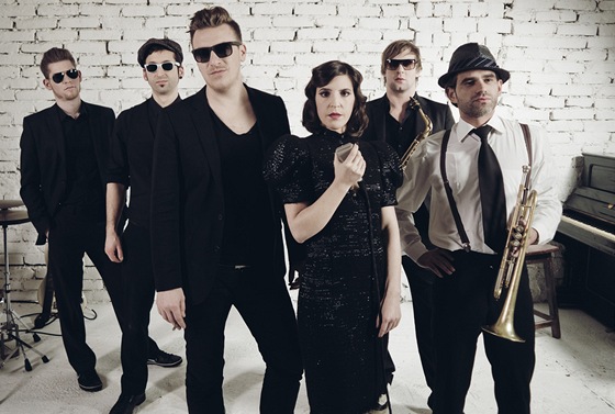 Parov Stelar Band jsou hvzdou druhého dne festivalu Rock for People.