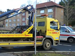 idi nechal stt odtahov auto na pechodu v kiovatce Masarykovy a...