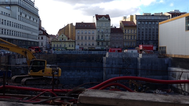 Nad stanic metra B Nrodn tda vznik nov obchodn-administrativn centrum.