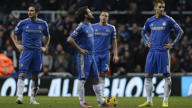 KDE SE STALA CHYBA. Frank Lampard, Juan Mata, John Terry a Fernando Torres,