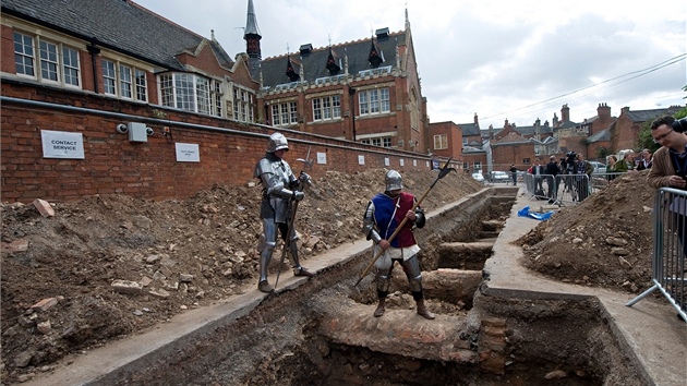 Msto pod parkovitm v centru Leicesteru, kde se naly ostatky Richarda III. (12. z 2012)