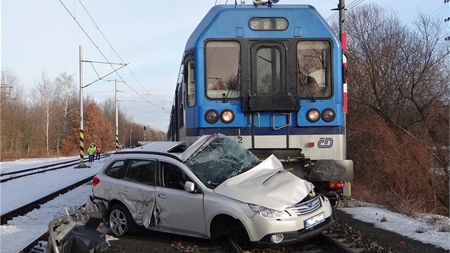 Tragick nehoda v Ostrav-Tebovicch, pi kter zemela idika automobilu. (1. nora 2013)