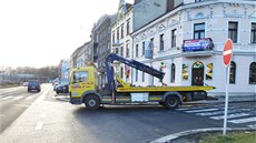 Řidič nechal stát odtahové auto na přechodu v křižovatce Masarykovy a... Řidič nechal stát odtahové auto na přechodu v křižovatce Masarykovy a...