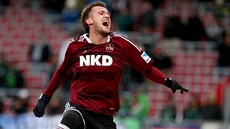 PROSADIL SE. Tomáš Pekhart, český útočník ve službách Norimberku, oslavuje svůj PROSADIL SE. Tomáš Pekhart, český útočník ve službách Norimberku, oslavuje svůj