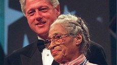 Rosa Parksová s Bilem Clintonem (14. záí 1996)