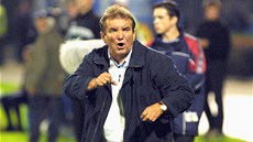 Trenér FK Teplice Duan Uhrin pi utkání s Baníkem Ostrava (8. záí 2001)