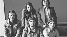 Fotografie členů kapely Jana Sochora z roku 1974. Zleva Jan Sochor, Bob Frídl, Fotografie členů kapely Jana Sochora z roku 1974. Zleva Jan Sochor, Bob Frídl,