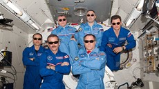Souasná posádka ISS - Expedice 34. Vpedu vlevo velitel Kevin Ford (NASA),...
