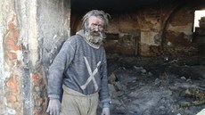 Bezdomovec Ludvík kvli zim spálil nedávno matrace i boty.