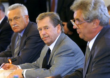 Ti dosavadní prezidenti eské republiky Václav Klaus, Václav Havel a Milo Zeman