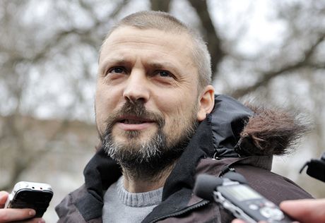 Odsouzený poslanec Roman Pekárek nastoupil v pli února do vzení, nadále vak zstává poslancem.