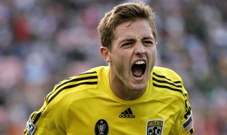 Fotbalista Robbie Rogers oznámil, e je gay. 