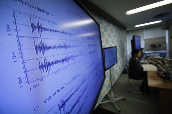 Tisková konference k severokorejskému jadernému testu v Japonsku (12. února