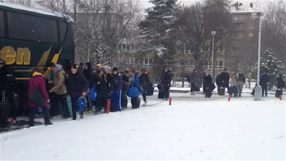 Dántí studenti, kteí se bhem prázdnin vydali za zábavou do eské metropole,