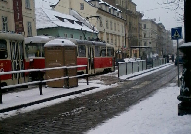 Kadibudka pro cestující? Ne, pouze omyl.