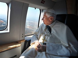 Pape Benedikt XVI. prolt nad sochou Krista Krle v mexickm Silau. (25....