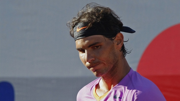 NESPOKOJEN. panlsk tenista Rafael Nadal ve finle turnaje ve Via del Mar.