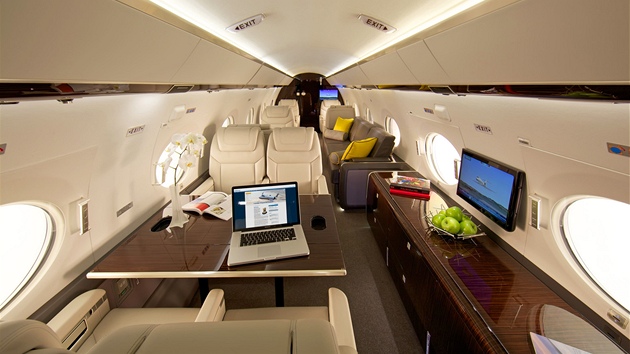 Gulfstream G650 - podle vrobce se do kabiny pohodln vejde a 18 cestujcch.