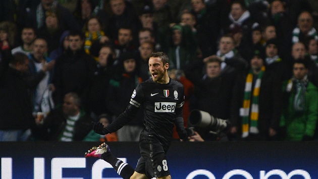 Claudio Marchisio z Juventusu Turn se raduje z glu v duelu Ligy mistr na stadionu Celtiku Glasgow.