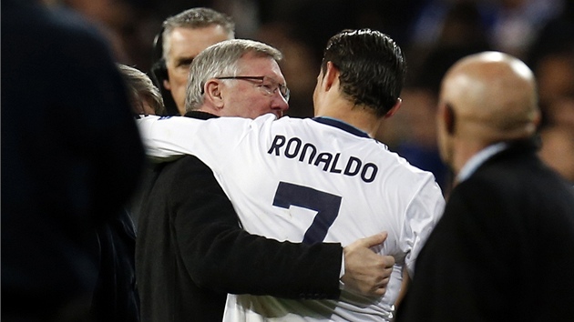 STA ZNM. Alex Ferguson, trenr Manchesteru United, a jeho bval svenec Cristiano Ronaldo