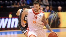 Útočí Radoslav Rančík z Nymburka. Útočí Radoslav Rančík z Nymburka.