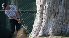 V PROBLÉMECH. John Merrick na turnaji Northern Trust Open v Pacific Palisades. 