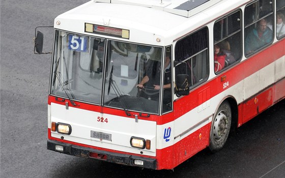 Prmrné stáí ústeckých trolejbus je tém dvacet let. To se nezmní ani po przkumu.
