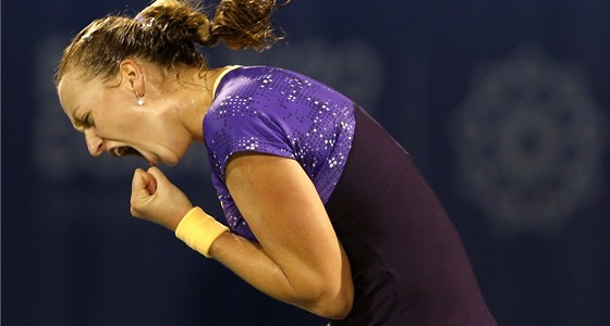 POJ! Tradiní vítzné gesto mohla v Dubaji pedvést eská tenistka Petra
