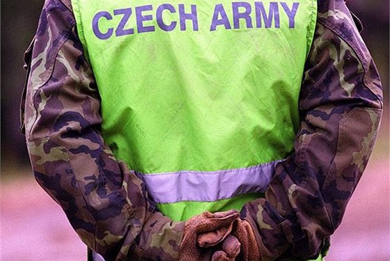 Voják z hranického 71. mechanizovaného praporu je obvinn, e prodával dalím vojákm pervitin. (Ilustraní snímek)