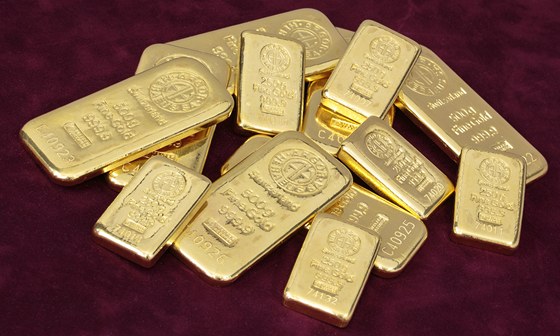 Na prodejní cenu zlata pro eské investory má vliv vývoj mnových kurz. Ilustraní snímek