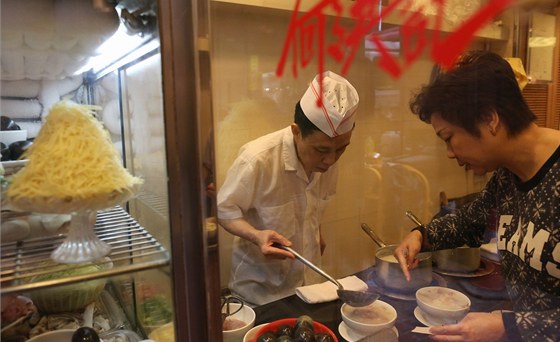 Michelinská restaurace Ho Hung Kee v Kong Kongu nabízí skvlé jídlo za pár eur.