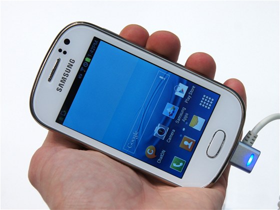 Samsung Galaxy Fame na veletrhu MWC v Barcelon