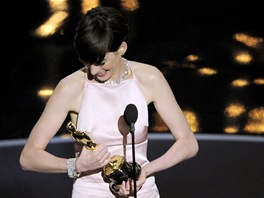 Oscar 2013 - Anne Hathawayová