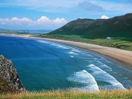 10. Rhossili Bay, Swansea, Wales, Velká Británie. Asi pt kilometr dlouhá...