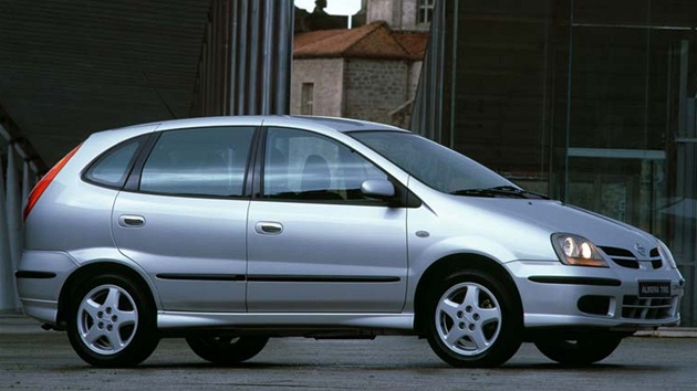 Nissan Almera Tino