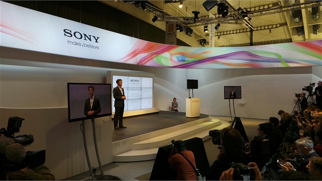 Tisková konference Sony práv zaíná. Odesláno ze Samsung Mobile